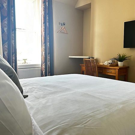 Station Lounge & Rooms Клитеро Екстериор снимка