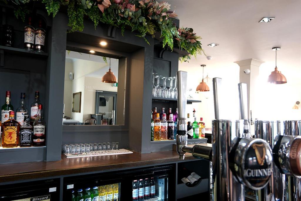 Station Lounge & Rooms Клитеро Екстериор снимка