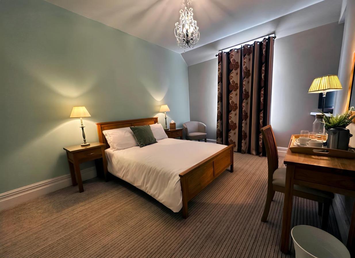 Station Lounge & Rooms Клитеро Екстериор снимка