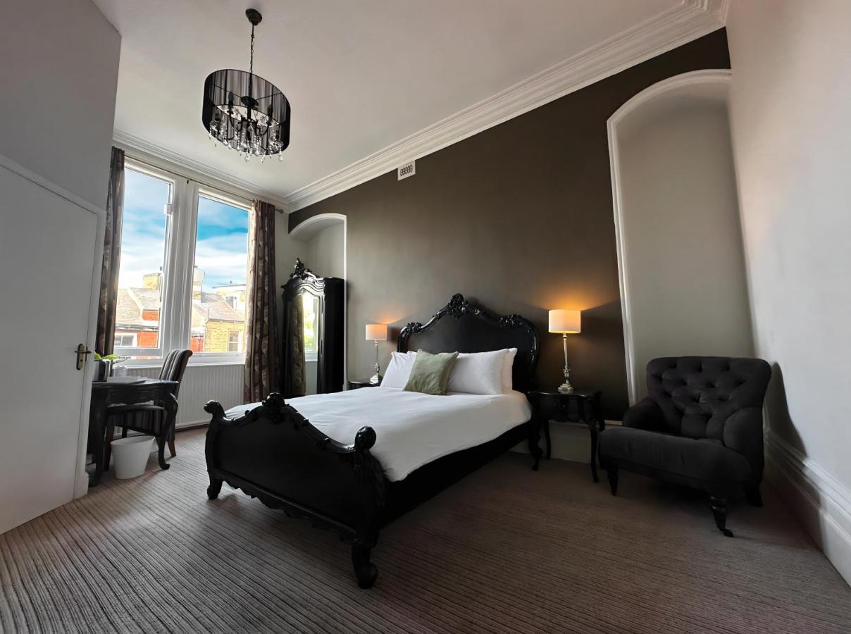 Station Lounge & Rooms Клитеро Екстериор снимка