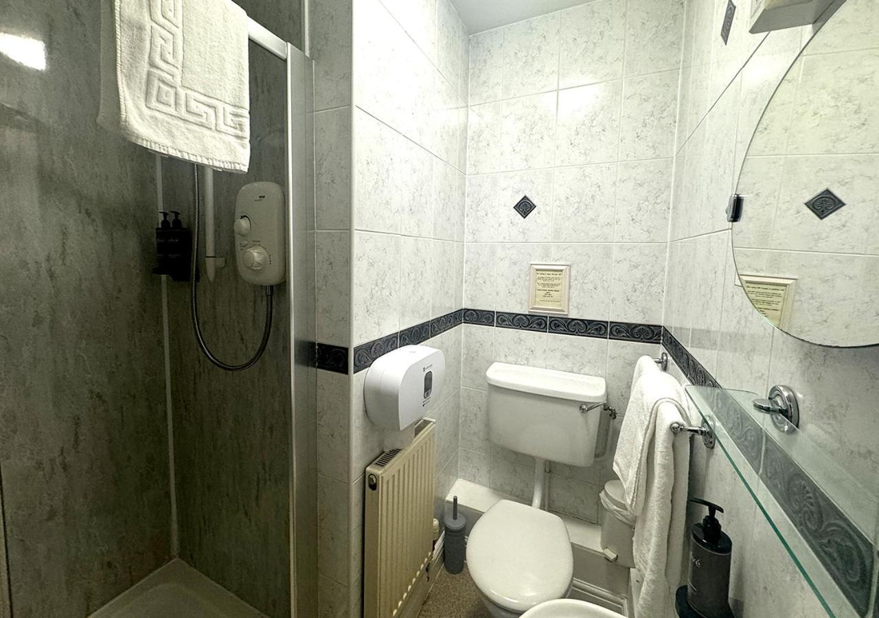 Station Lounge & Rooms Клитеро Екстериор снимка